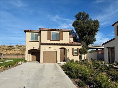 1517 E Laurelwood Dr
