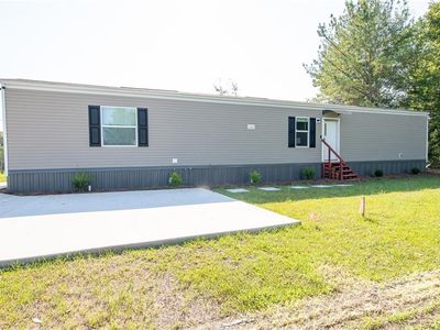 7A Lily St