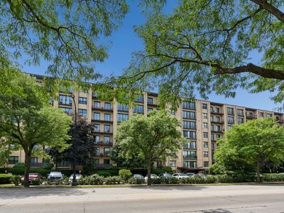 4601 W Touhy Ave APT 412
