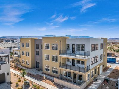 747 W Periwinkle 302 St
