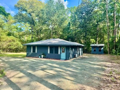 105 Saxon Ln