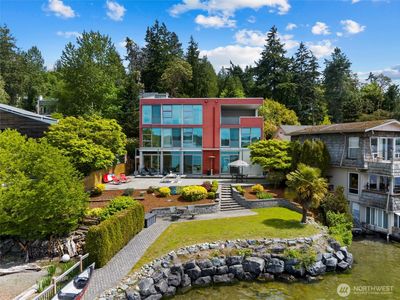 11807 Holmes Point Drive NE