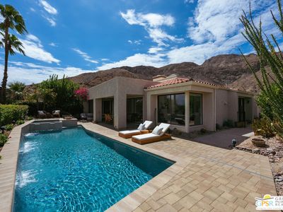 39 Mirage Cove Dr