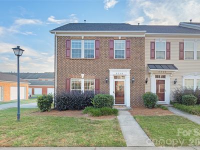 6300 Kloss Ln