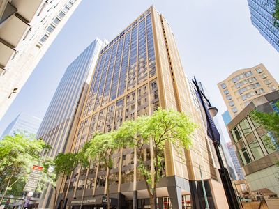 233 E Erie St APT 1305