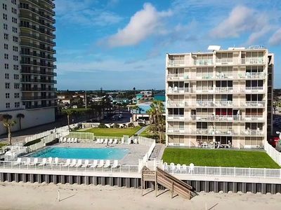 2043 S Atlantic Ave #701