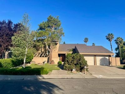 10 Lookout Ct
