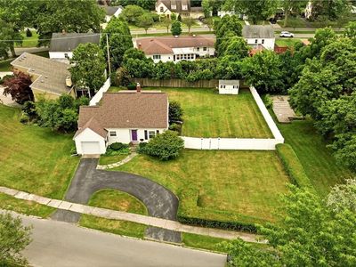 124 Ambleside Dr