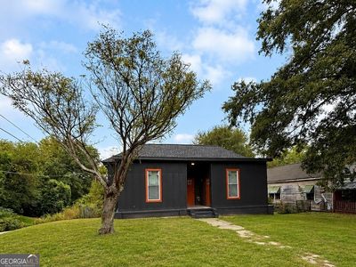 808 Center St
