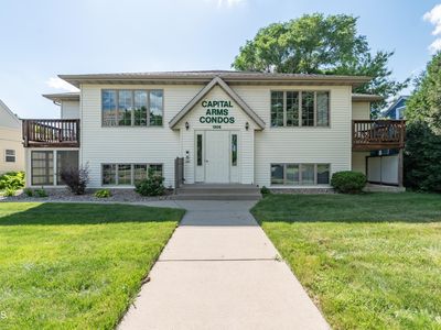 1306 N 4th St APT 202