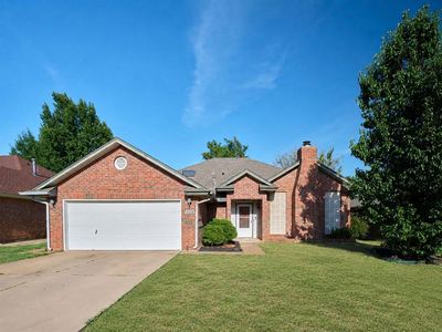 608 Tudor Ln