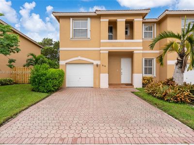 916 NW 135th Ter