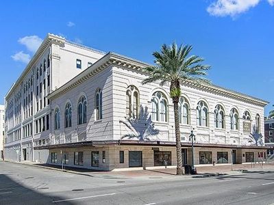 1201 Canal St APT 452