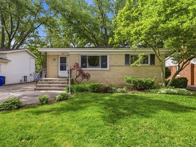 579 Dawes Ave