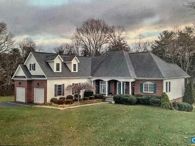 286 Willow Creek Dr