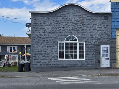 276 Main Street