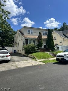 92 Burlington Ave