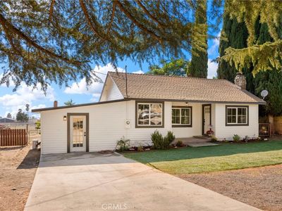 10269 Live Oak Ave