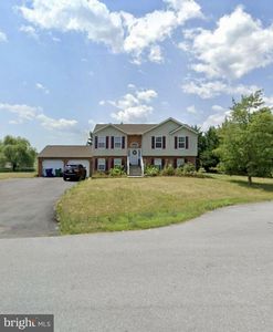 684 Dresden Cir