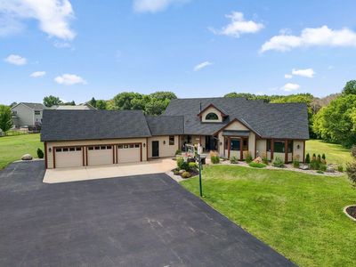 2400 Jennifer Ln