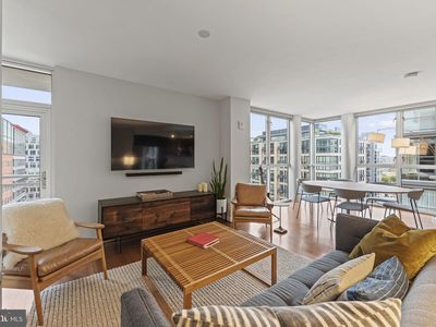 1025 1st St SE APT 1006