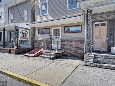 102-104 S 2nd St