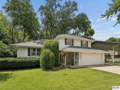 1806 Mayfair Dr