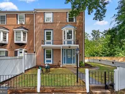 7927 Central Park Cir