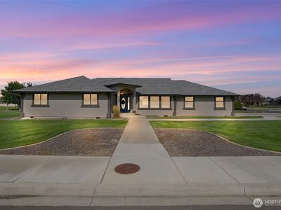 1396 Fairway Drive NE