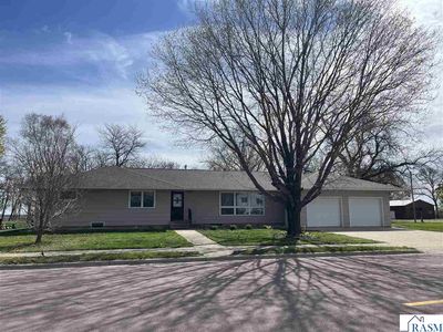 208 N County Road 19