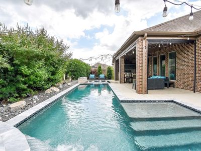 9214 Holloway Cliff Ln