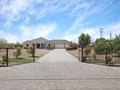 2125 N Snyder Ln