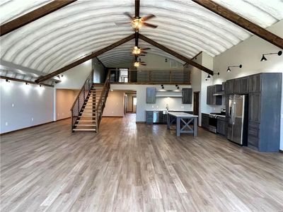 1105 Vine St