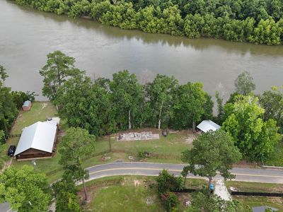 Property at 7574 NW Chattahoochee Cir, Bristol, FL