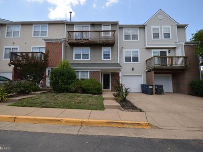 7953 Coachcrest Ct