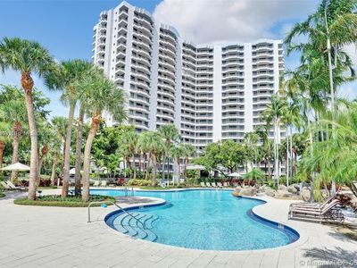 3300 NE 191st St APT 504