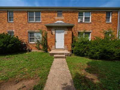 345 E Bruce Ave
