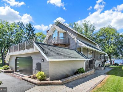 584 Lake Meade Dr