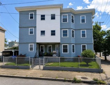 868 Main St