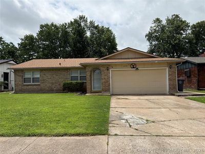 11936 E 37th Pl