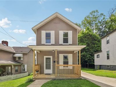 1017 Main St