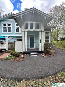 216 Abbington Dr