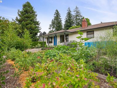 1614 Polk St