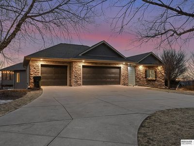 853 Skyline Dr