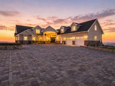 23250 Graphic Ln