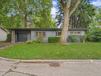 1612 Chevy Chase Dr