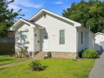 708 S Bentley St