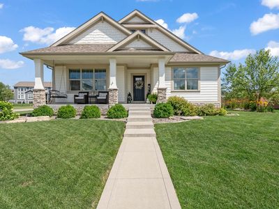 2201 SW Cascade Falls Dr