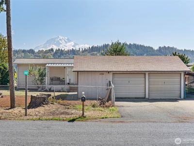 22518 Cedarview Drive E
