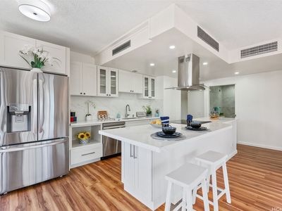 700 Richards St APT 2104